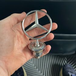 Mercedes Hood Ornament 