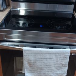 Samsung Stove-Smart free standing Electric Range w/Steam Clean