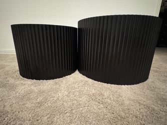 Modern Black Fluted Nesting Coffee Tables – Set of 2