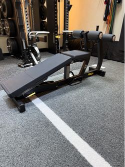 Technogym decline bench (never used)