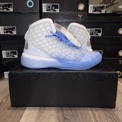 ⬇️UNDER RETAIL⬇️ - Nike Kobe 3 Protro “Christmas” Size 11.5 IN HAND BRAND NEW