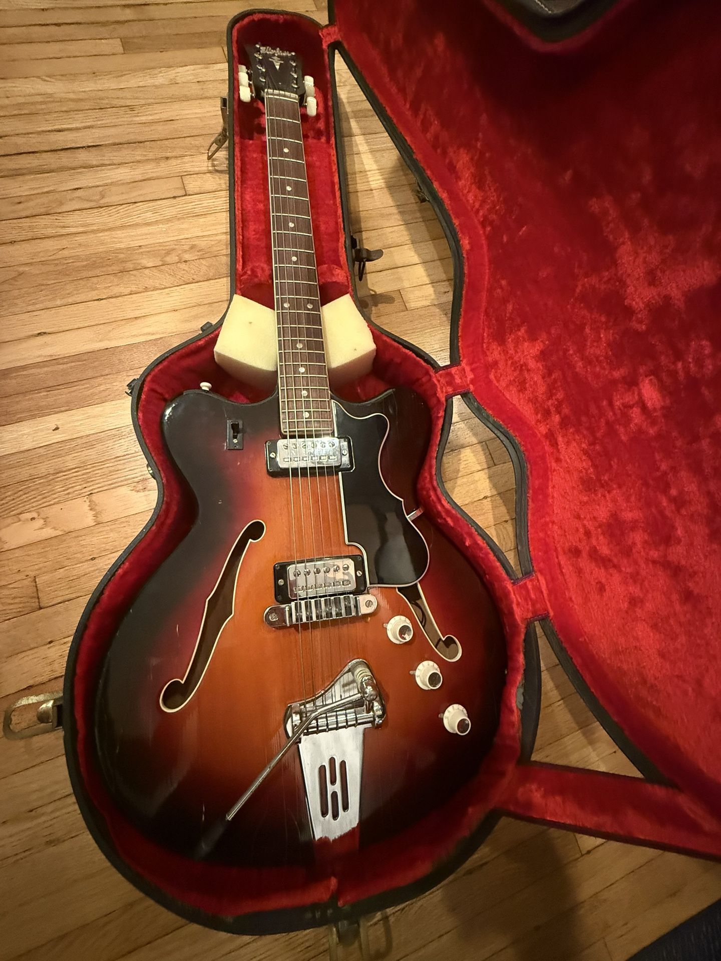 1967 Hofner 4600 Verithin V2 electric guitar