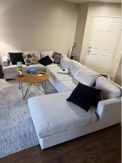 Sectional couch