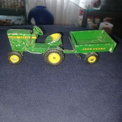 Vintage1/16 John Deere 110 Round Fender Lawn And Garden Tractor And Cart