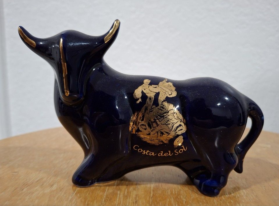 Collectable Vintage Ceramic Blue Cow, Costa Del Sol, Spain, $5