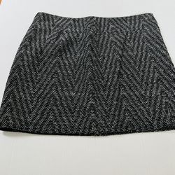 LOFT Black & White Scalloped Pencil Skirt Business Career - Size 8