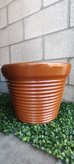 Terracotta 8 gallon planters 2 for $60 FREE DELIVERY IN SD