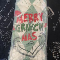 Grinch Christmas Towels Set Of 2 New 