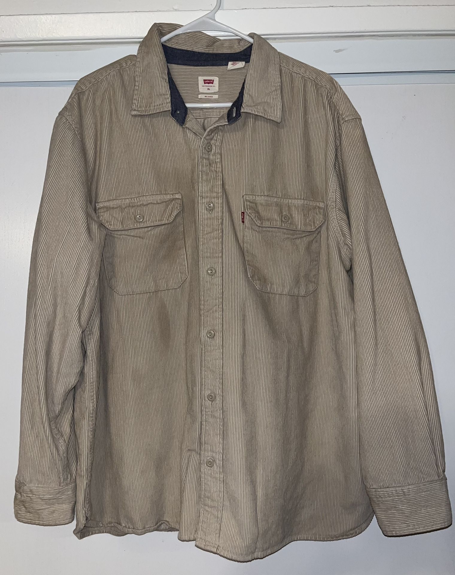 Levi's Men's Corduroy Tan Pockets Button Down Shirt