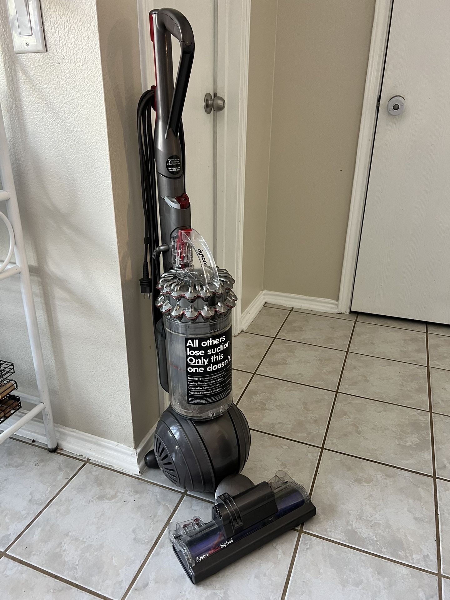 Dyson Big ball Vacuum Cleaner 