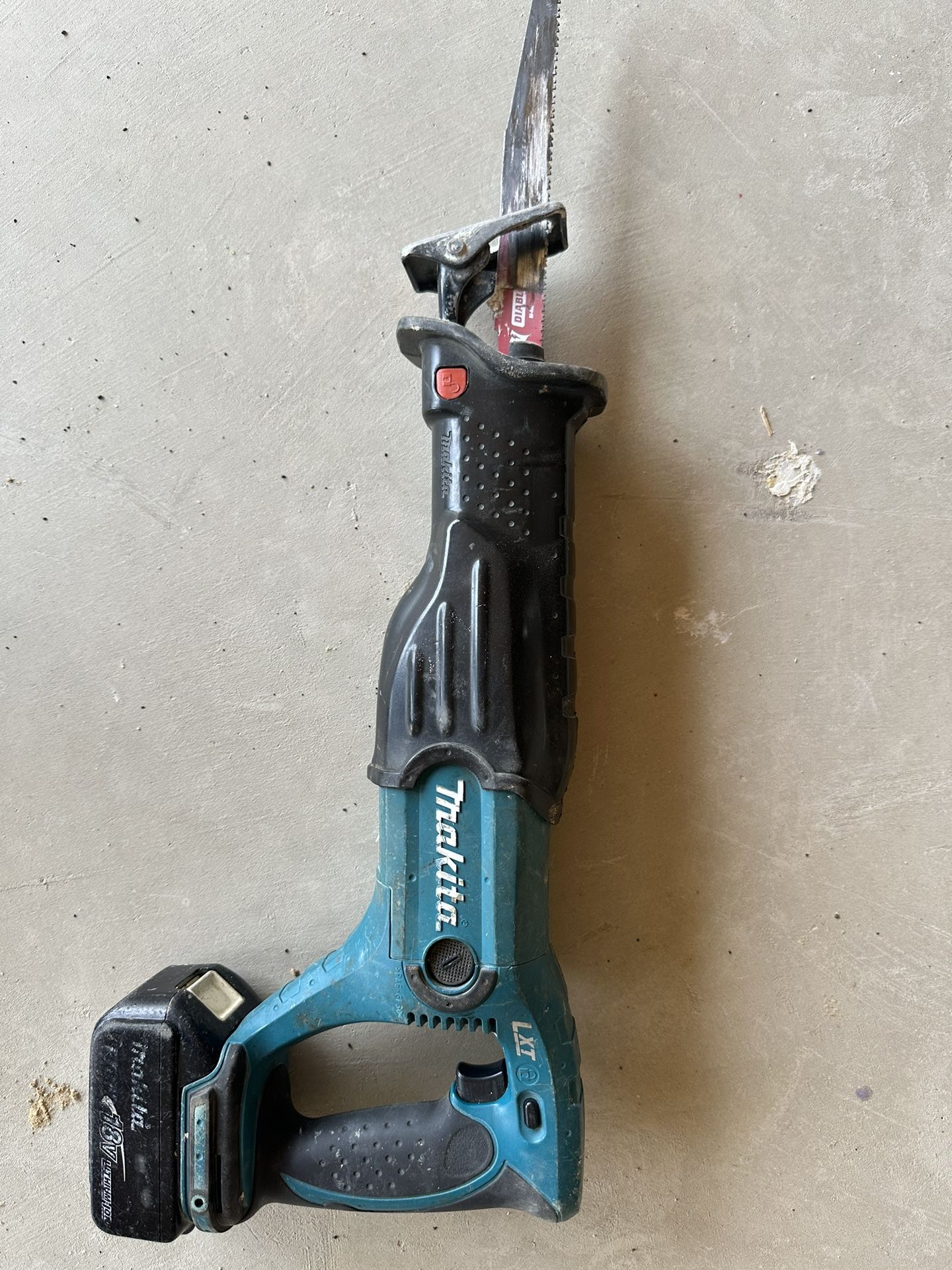 https://offerup.com/redirect/?o=aHR0cHM6Ly93d3cuaG9tZWRlcG90LmNvbS9wL01ha2l0YS0xOFYtTFhULUxpdGhpdW0tSW9uLUJydXNobGVzcy1Db3JkbGVzcy1Db21wYWN0LVJlY2lwcm
