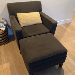 Living Spaces Single Chair And Ottoman