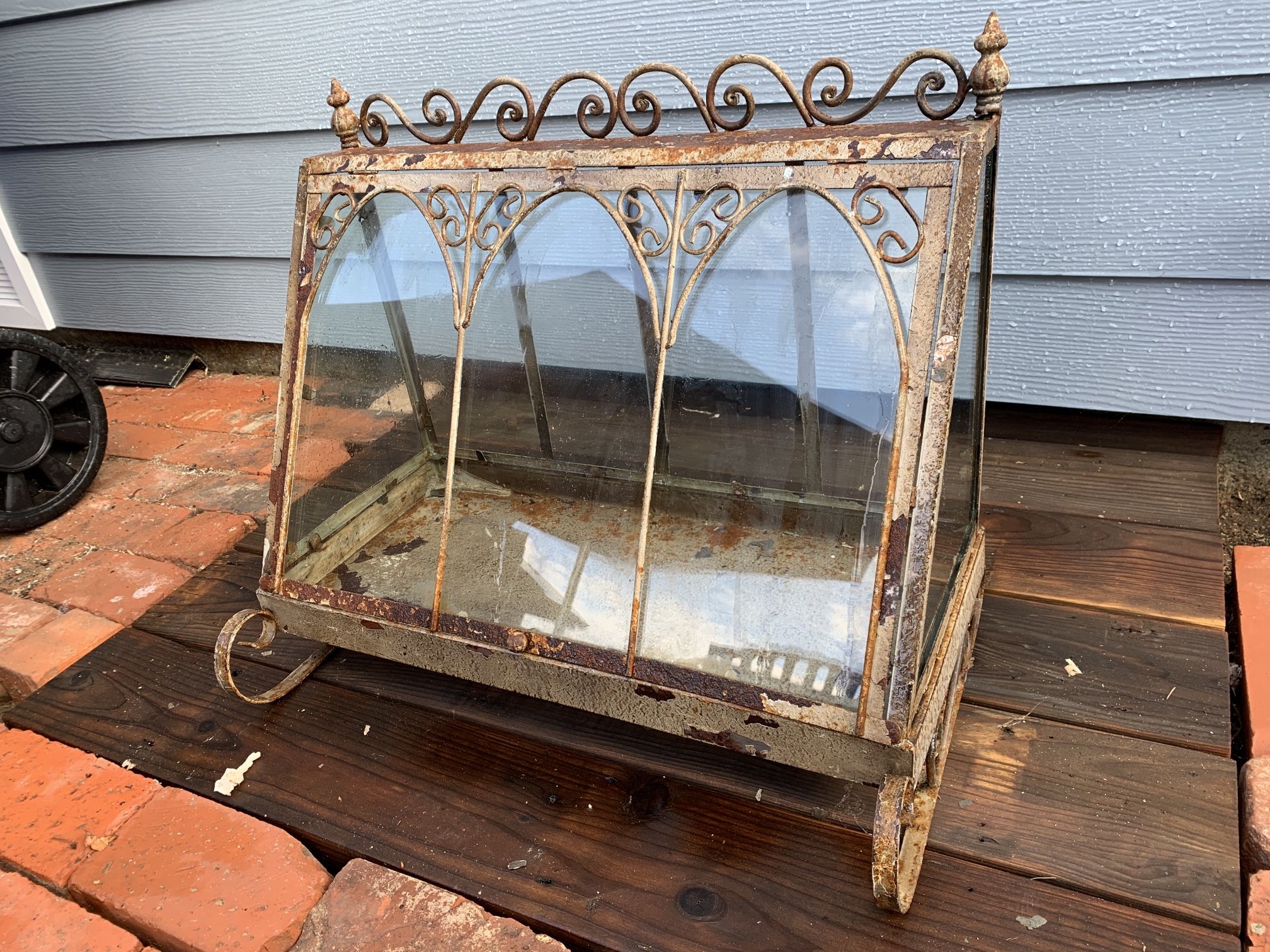 vintage metal+glass light box