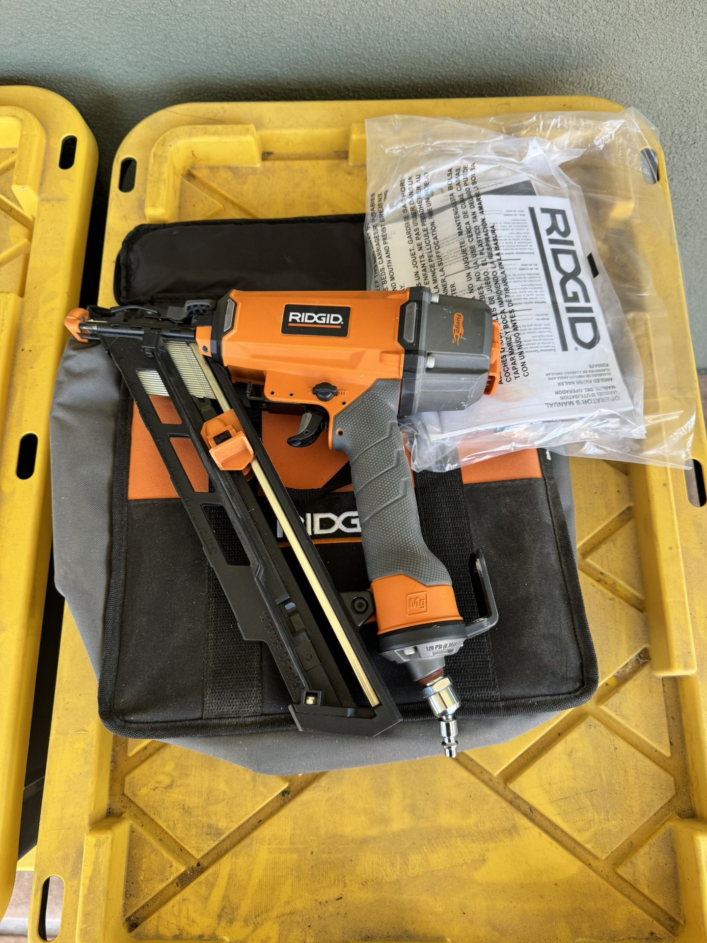 Ridgid 2.5” Angled Finish Nailer