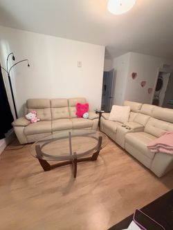 Rooms To Go living room set i