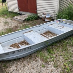 10 Ft Aluminum Fishing Boat 