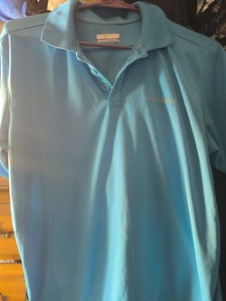 $6 MEN'S COLUMBIA SHIRT SIZE MEDIUM