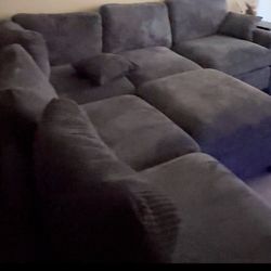 Sectional Couch With Ottoman 