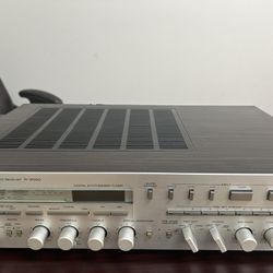 Vintage Yamaha R-2000 AM/FM Stereo Receiver, 150WPC, Perfect Condition!