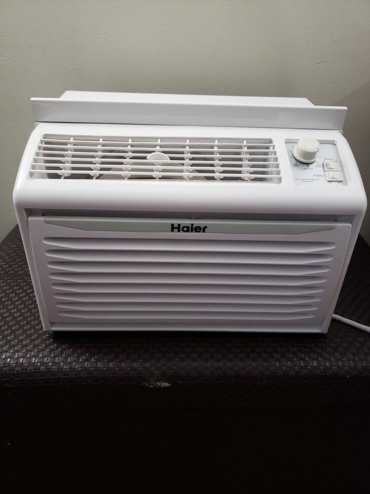 Haier Room Air Conditioner - Like New!!!