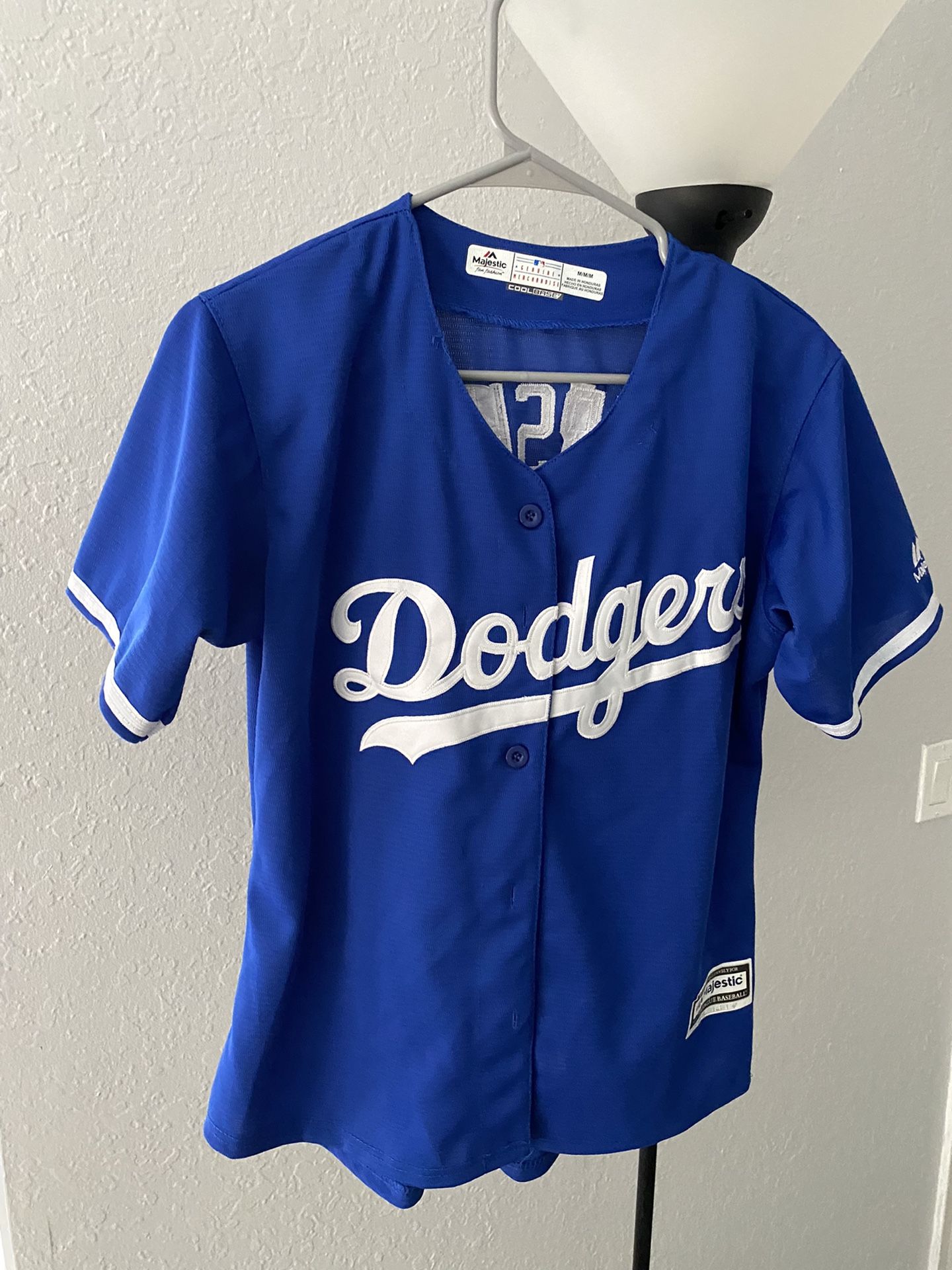 Women's Dodgers Jersey Size M for Sale in Riverside, CA - OfferUp