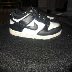 Toddler Nike Size 9 ONLY MESSAGE IF READY TO PURCHASE