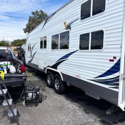 Camper Trailer 🧼💦