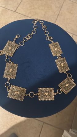 New Women’s Medallion Chain Belt