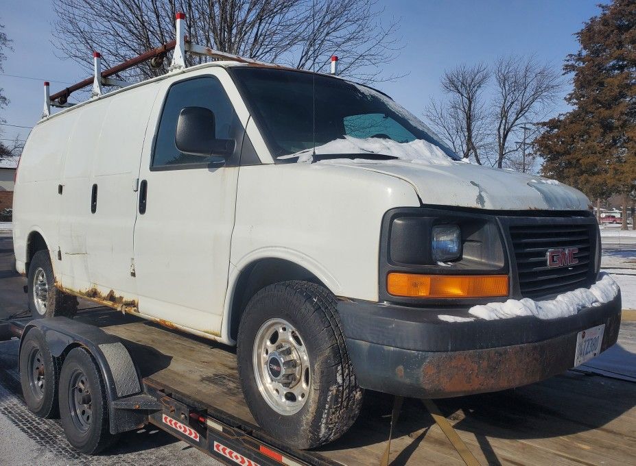 03 04 PARTS 05 06 07 GMC Savana Chevy Express Van Hood Bumper