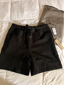 Fear of God Essentials shorts 'Stretch Limo' (black)