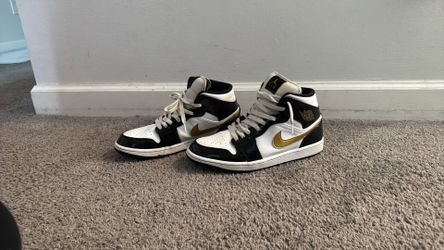 Air Jordan 1 Patent Black