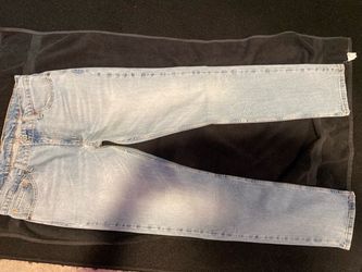 Levi's Light Wash Denim Jeans