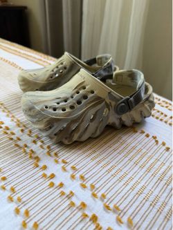 Kids crocs size 10