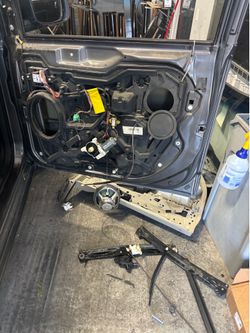 Car door regulator
