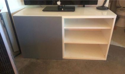 TV Stand (like New) 