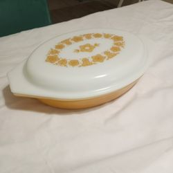 Vintage Pyrex 1qt. "Butterfly Gold" Divided Casserole Dish.  GREAT CHRISTMAS GIFT!!!