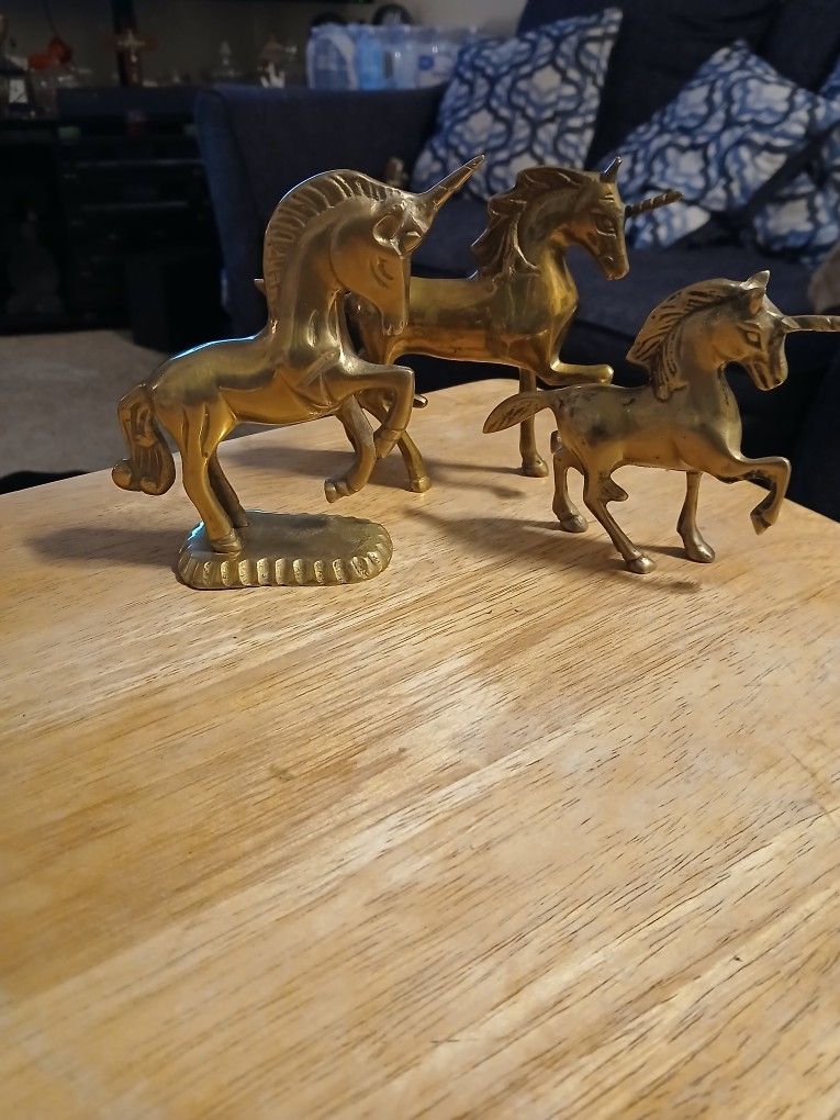 3 Beautiful Unicorns