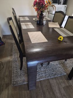 Dining room table