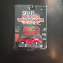 RACING CHAMPIONS MINT. 1963 CHEVY CORVETTE 