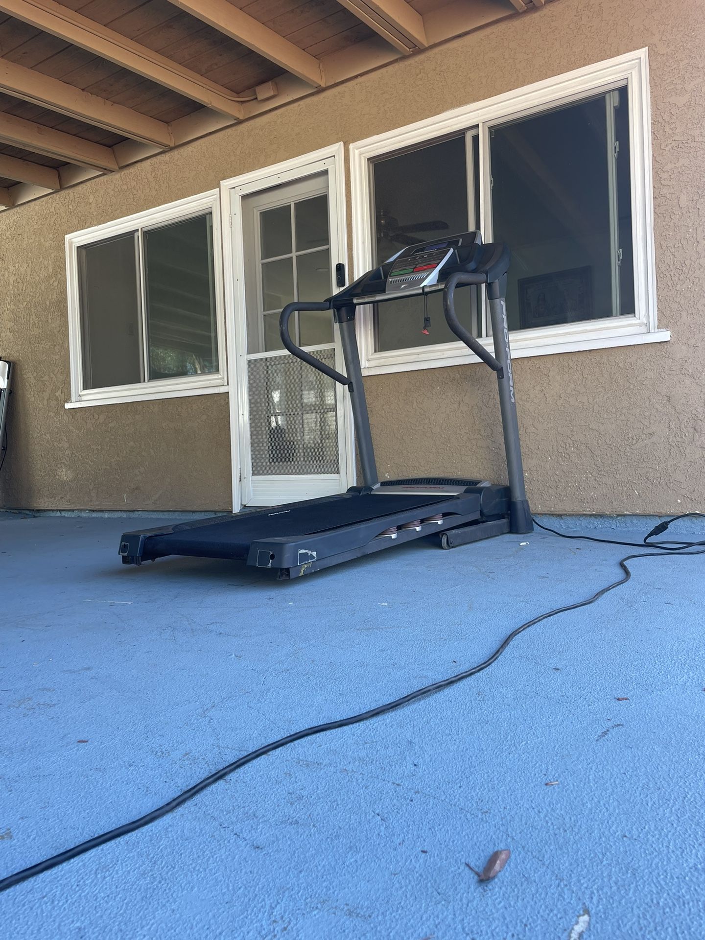 Treadmill 