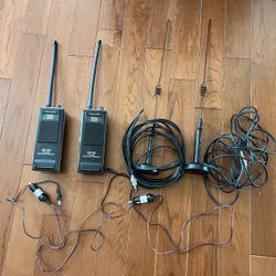 2 Vintage (Radio Shack)Realistic 40 Channel 3 Watt CB Radio(w/2 car top antenna)