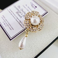 Crowns & Regalia The Miniature Crown Collection - The Duchess of Cambridge Pendant Brooch. Skillfully crafted by English artisans using the finest Aus