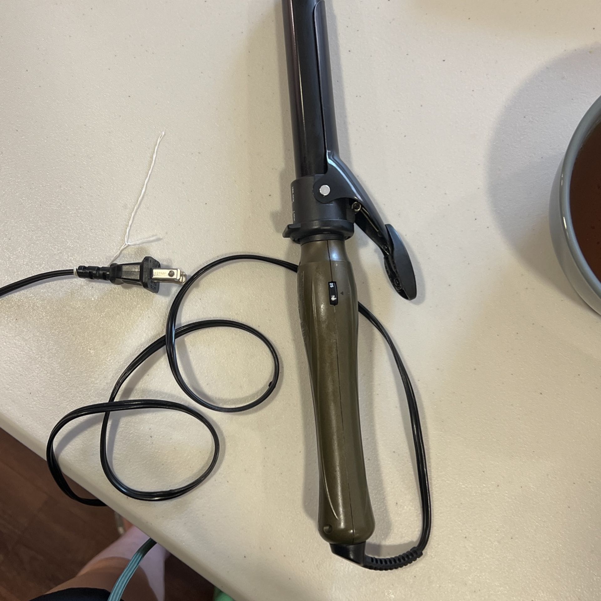 Conair Wild Primrose 1" Ceramic Spring Hair Curling Iron with Removable Clip, Green, Model CD650
