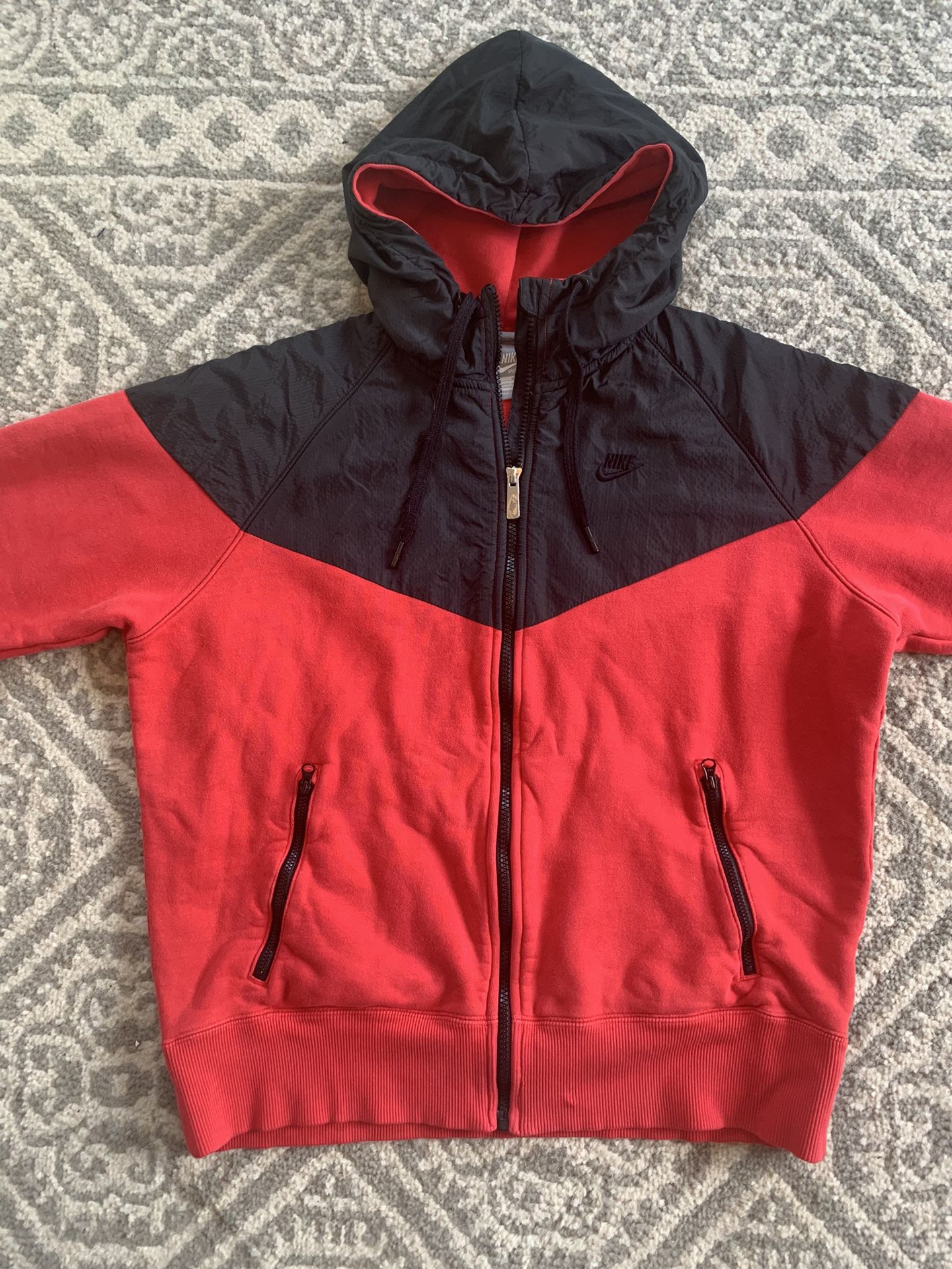 Nike Sportswear Full Zip Windrunner Jacket Red And Black Size M