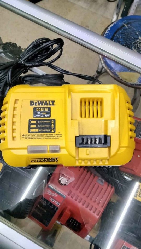 DEWALT 20V & 60V RAPID CHARGER $85
