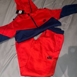 small nike set