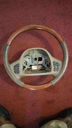 Woodgrain steering wheel