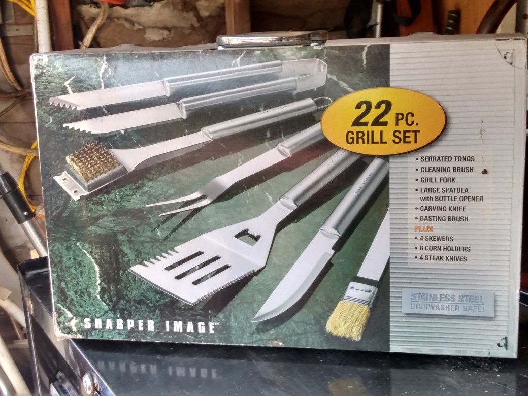 22 pc Sharper Image Grill Tools Gift Set Sealed unused 4 