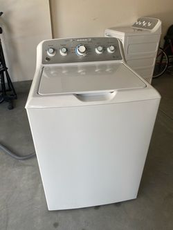 Cloth washer and dryer used same like new