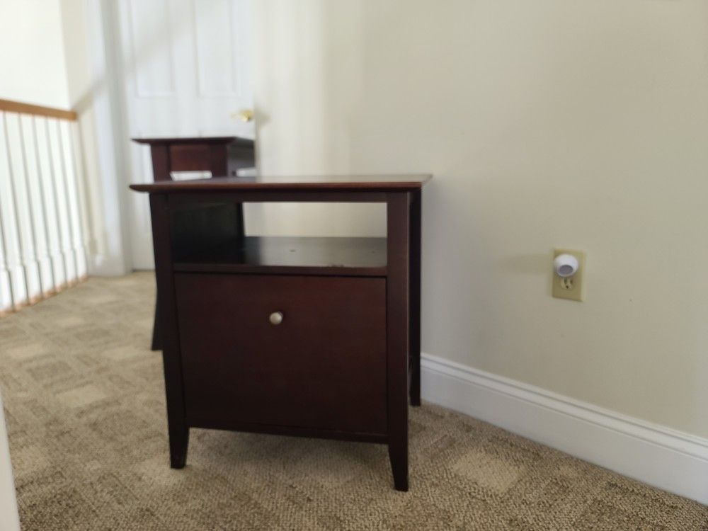 Night Stand for Sale in East Greenville, PA OfferUp